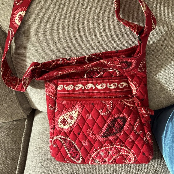 cross body - Picture 1 of 1